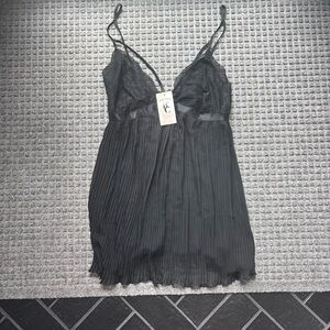 Belle Cherie Black Lace & Pleated Babydoll Lingerie – NWT Sleepwear